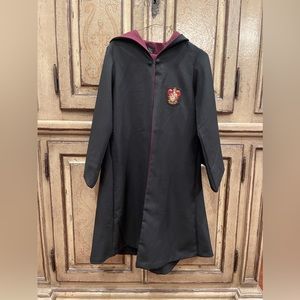 Universal Studios Wizarding World of Harry Potter Gryffindor Cloak  XXXS